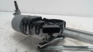 Moteur essuie glace avant