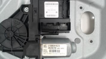 Leve vitre electrique avant droit