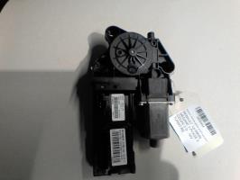 Moteur essuie glace avant gauche