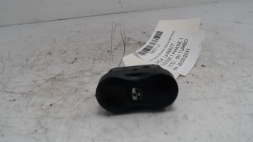Interrupteur de leve vitre avant droit