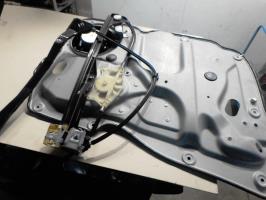 Leve vitre electrique avant droit