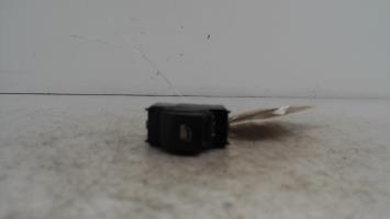 Interrupteur de leve vitre avant droit