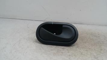 Poignee interieur avant droit