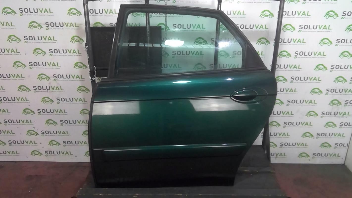 Puerta trasera izquierda