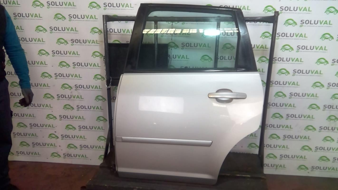 Puerta trasera izquierda