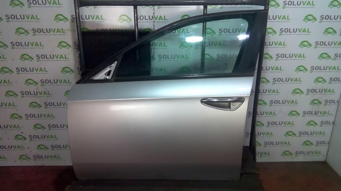Porte avant gauche