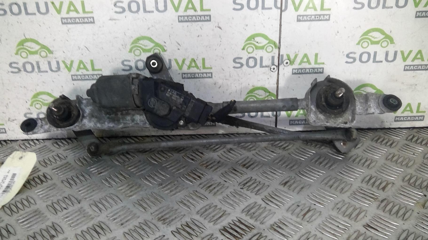 Moteur essuie glace avant