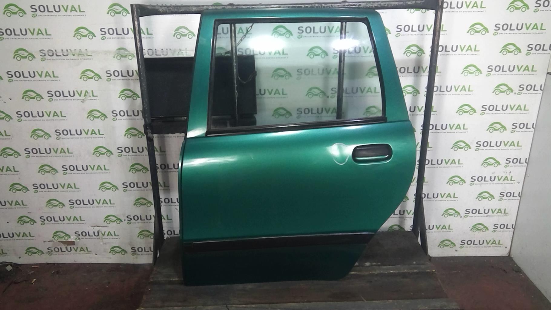 Puerta trasera izquierda