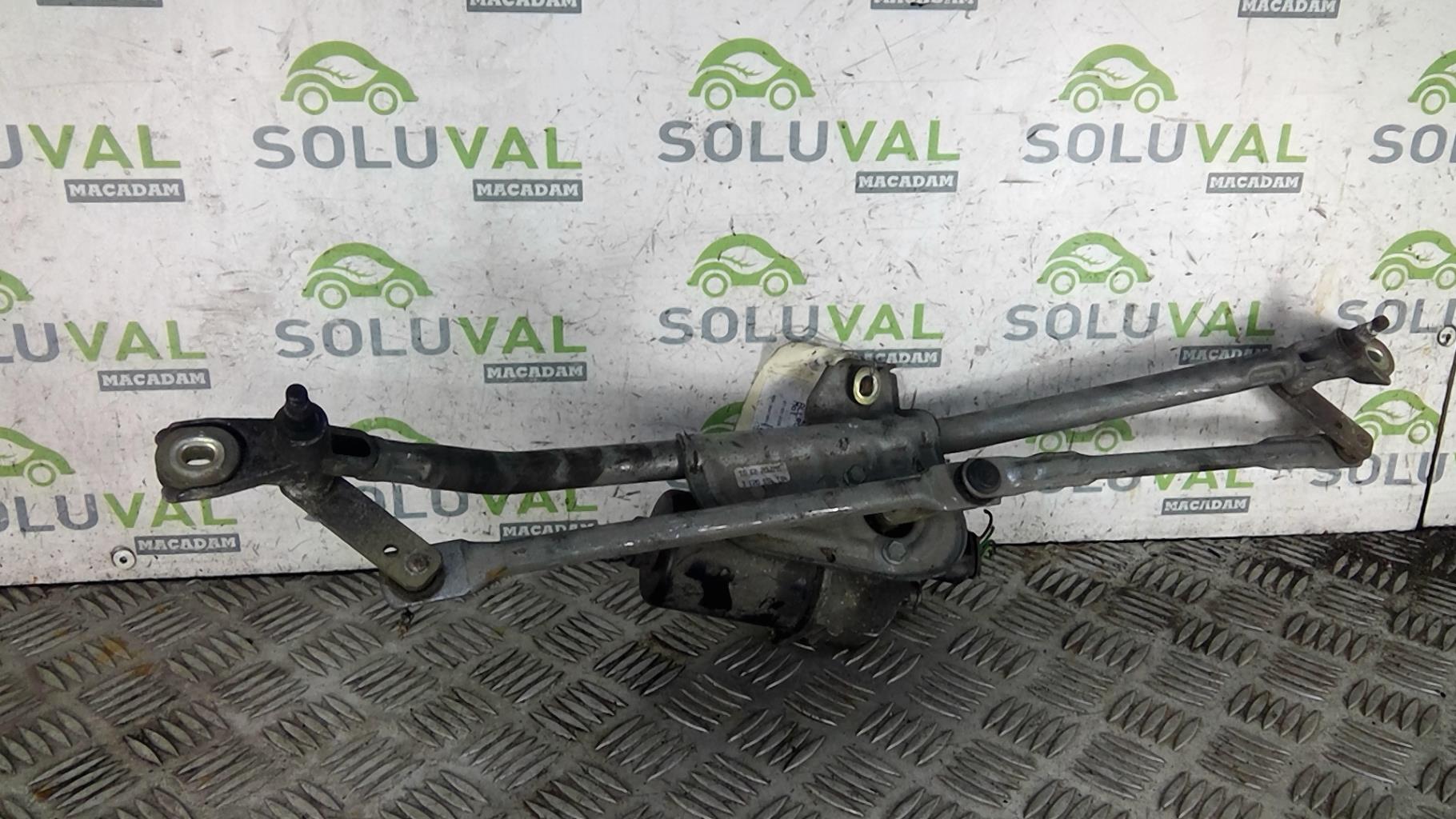 Motor de limpiaparabrisas delantero