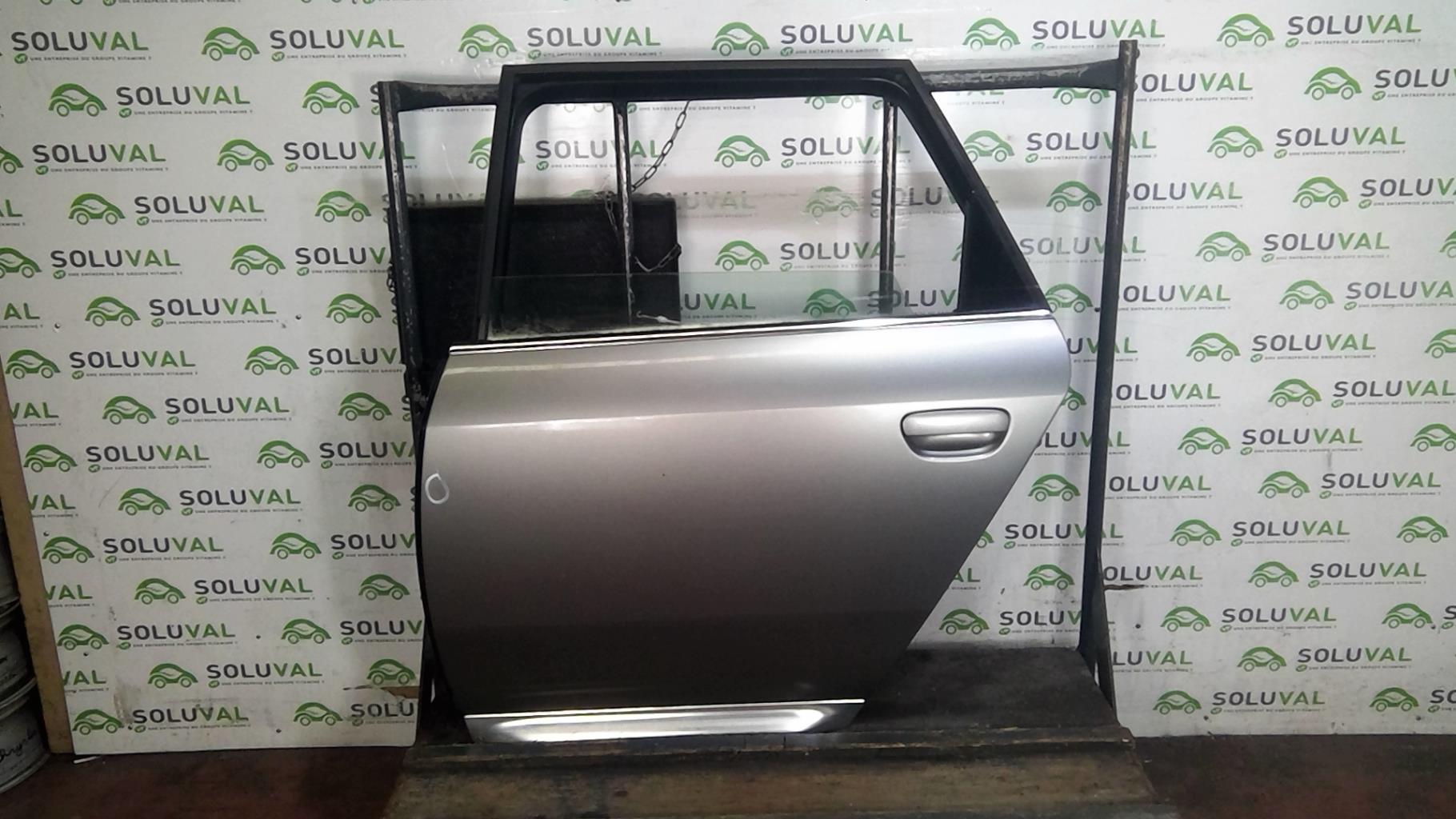 Puerta trasera izquierda
