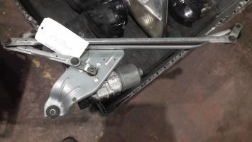Moteur essuie glace avant