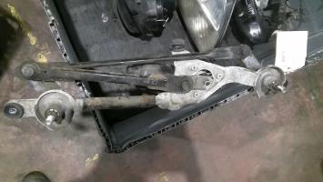 Moteur essuie glace avant