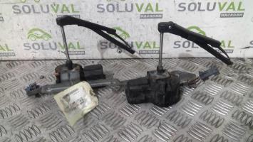 Moteur essuie glace avant