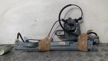 Elevalunas eléctrico delantero derecho