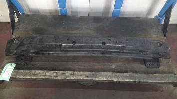 Renfort pare choc avant (traverse)