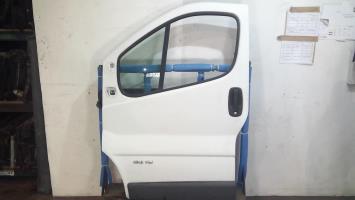 Porte avant gauche