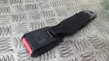 Attache ceinture arriere gauche