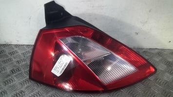 Fanale posteriore principale sinistro (luci)
