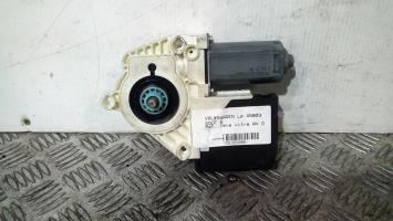 Moteur leve vitre avant droit