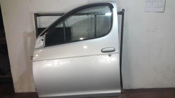 Porte avant gauche