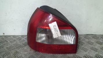 Fanale posteriore principale sinistro (luci)