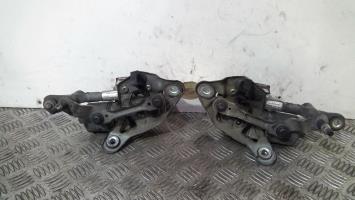 Motore tergicristallo anteriore