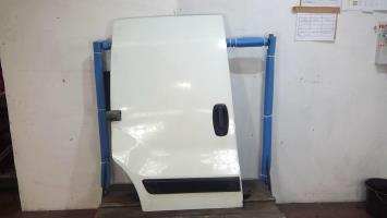 Porte laterale droit