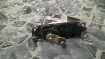 Moteur essuie glace avant