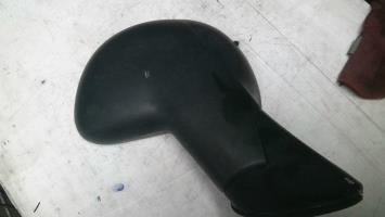 Retrovisor izquierdo