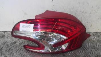 Fanale posteriore principale sinistro (luci)