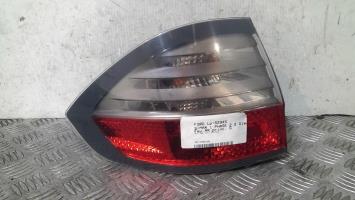 Fanale posteriore principale sinistro (luci)