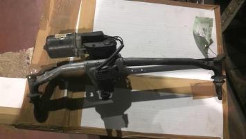 Moteur essuie glace avant