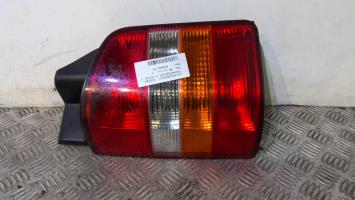 Fanale posteriore principale sinistro (luci)