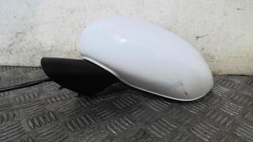 Retrovisor izquierdo