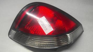 Fanale posteriore principale sinistro (luci)