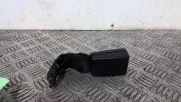Attache ceinture arriere gauche