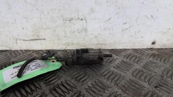 Bomba del limpiaparabrisas delantero