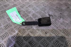 Attache ceinture avant droit