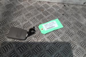 Attache ceinture arriere gauche