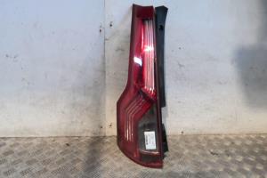 Fanale posteriore principale sinistro (luci)