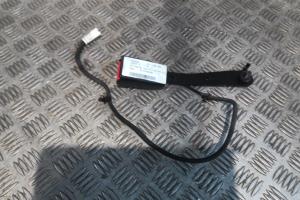 Attache ceinture avant gauche