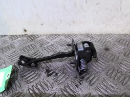 Arresto portiera anteriore destra