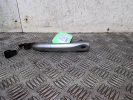Poignee porte avant gauche