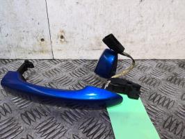 Poignee porte avant gauche