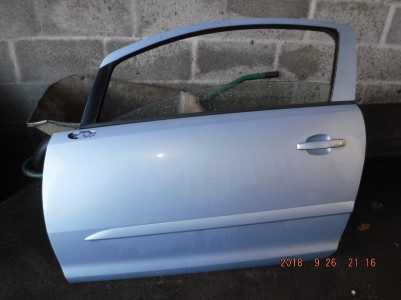 Porte avant gauche