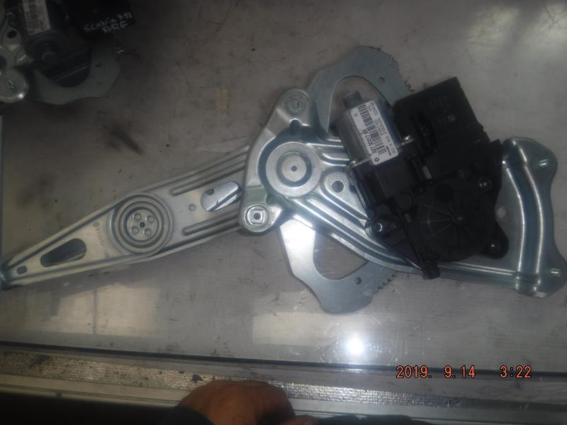 Leve vitre electrique arriere droit