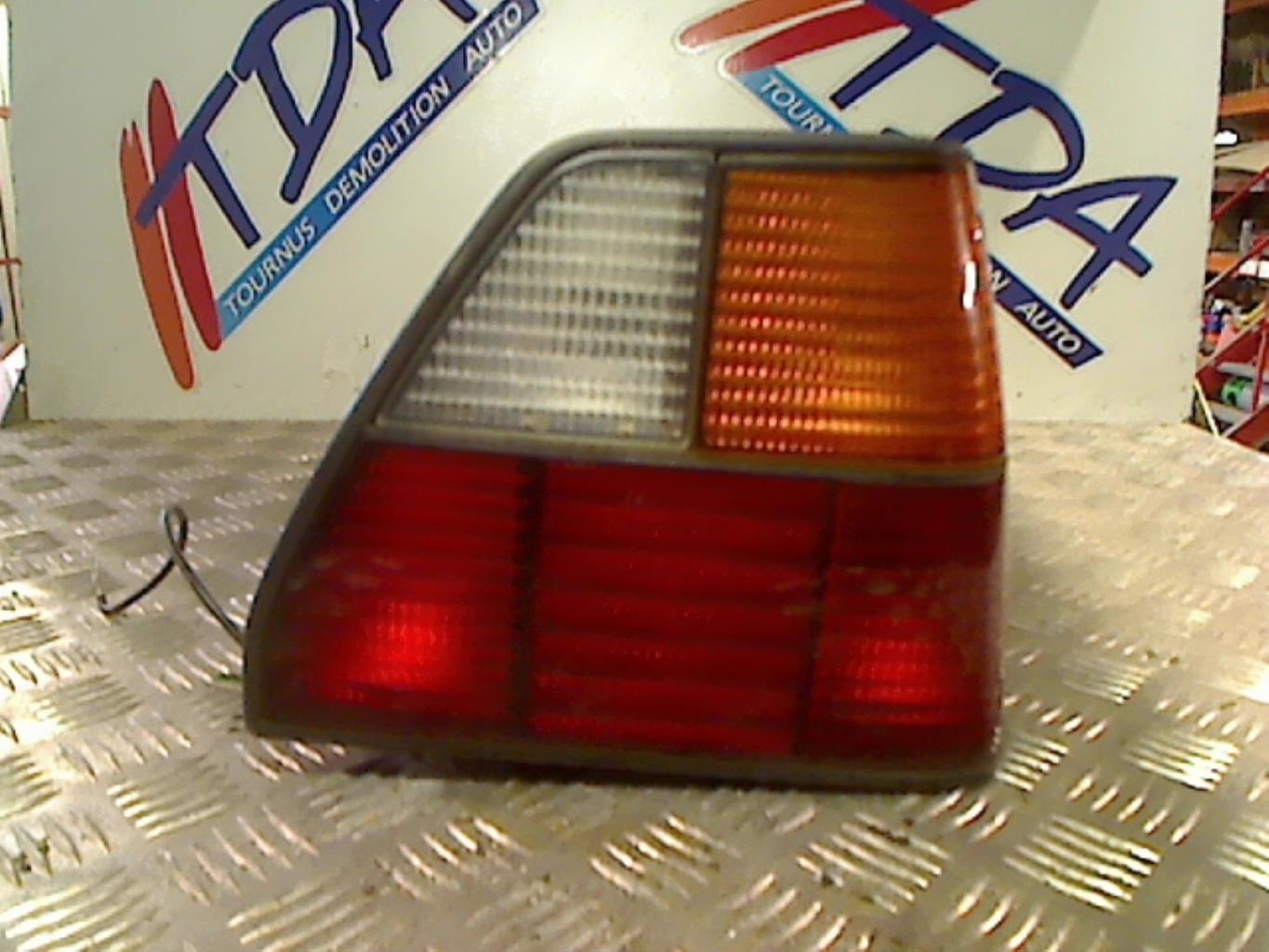 Fanale posteriore principale destro (luci)
