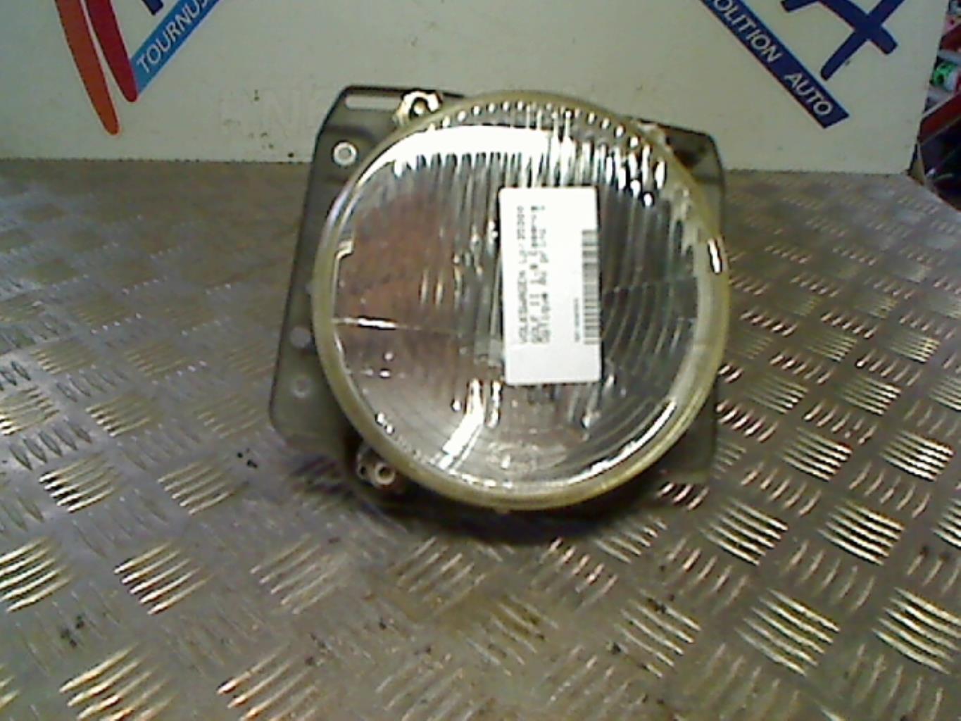 Gruppo ottico anteriore principale sinistro (luci)(faro)