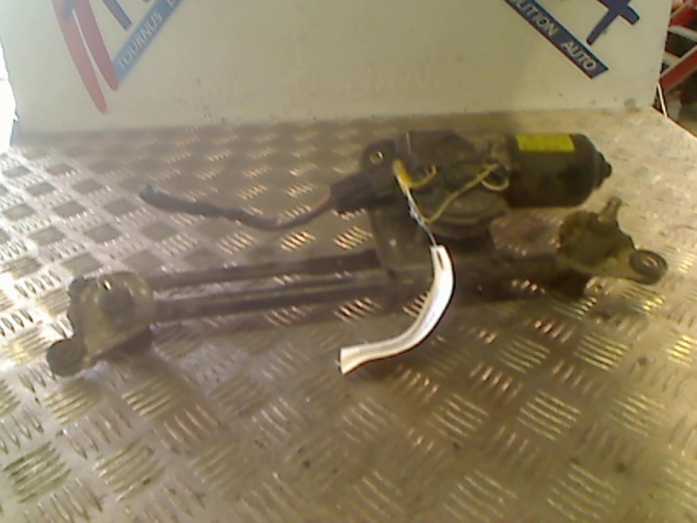 Motor de limpiaparabrisas delantero