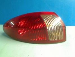 Fanale posteriore principale sinistro (luci)